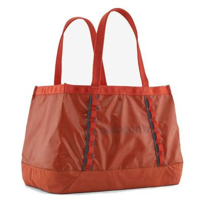 パタゴニア トートバッグ ブラックホール トート 25L Pimento Red (49031)( PIMR )PATAGONIA BLACKHOLE  TOTE 日本正規品【C1】 | スキー通販WEBSPORTSスキー板・ブーツ・ウェアを正規モデルを最速でお届け！