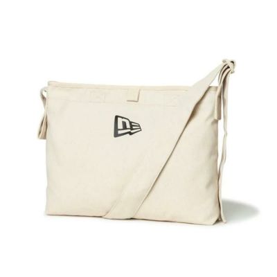 ニューエラ キャンバス ショルダーバッグ 8L フラッグロゴ アイボリー ( 14108408 ) newera  カバン ショルダーバッグ【C1】
